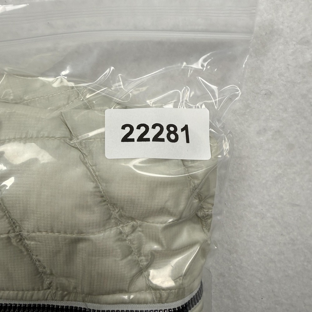 The North Face Vest Womens XL White ThermoBall Insulated Lightweight Puffer Zip - Picture 7 of 7